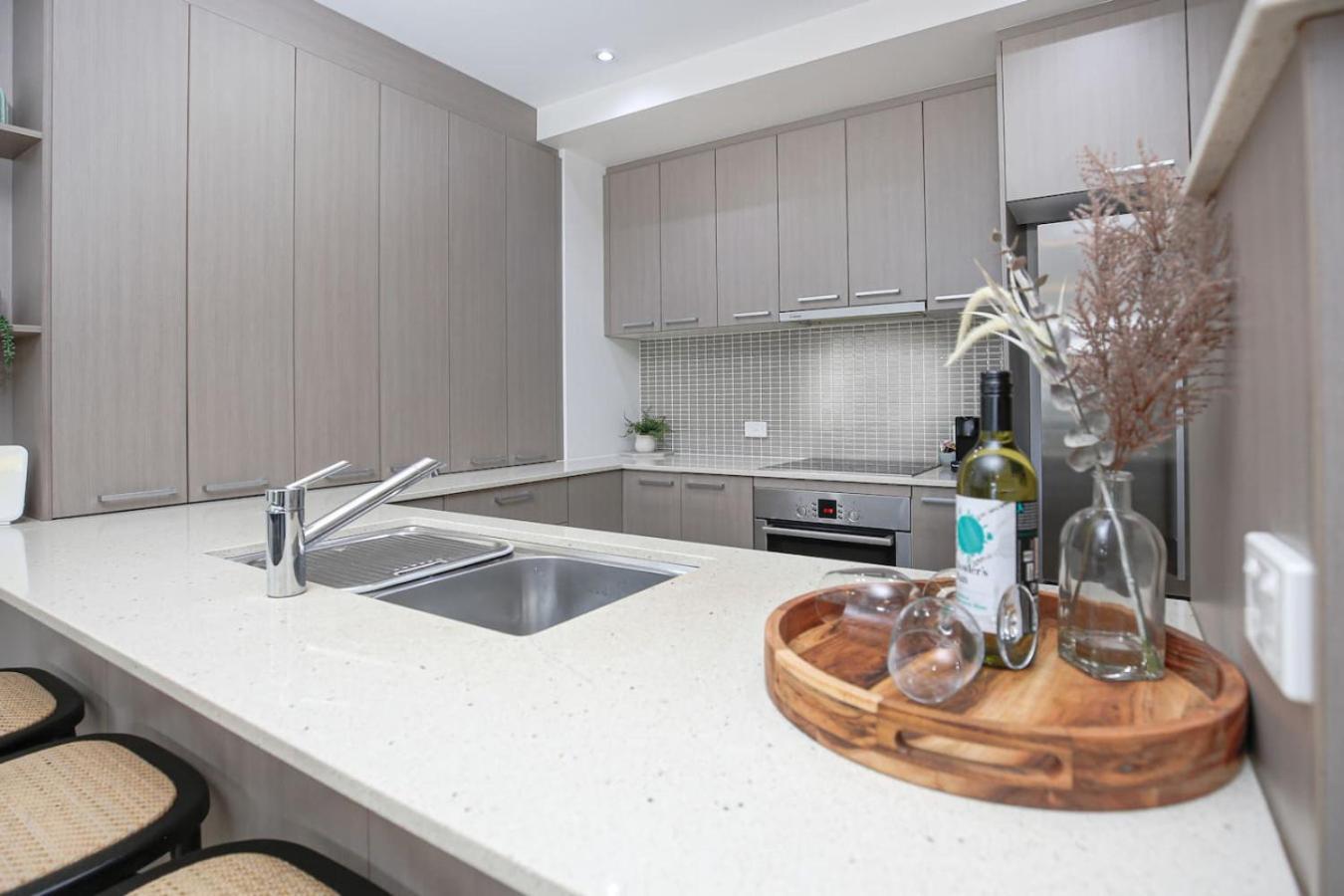 Apartment Luxury With Pool And Bbq Cairns